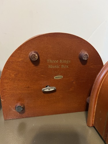 Danbury Como Nuevo Lote 4 Caja de Música 3 Belenes Únicos 1 Blanco Navidad Madera Envejecida - Imagen 12 de 21