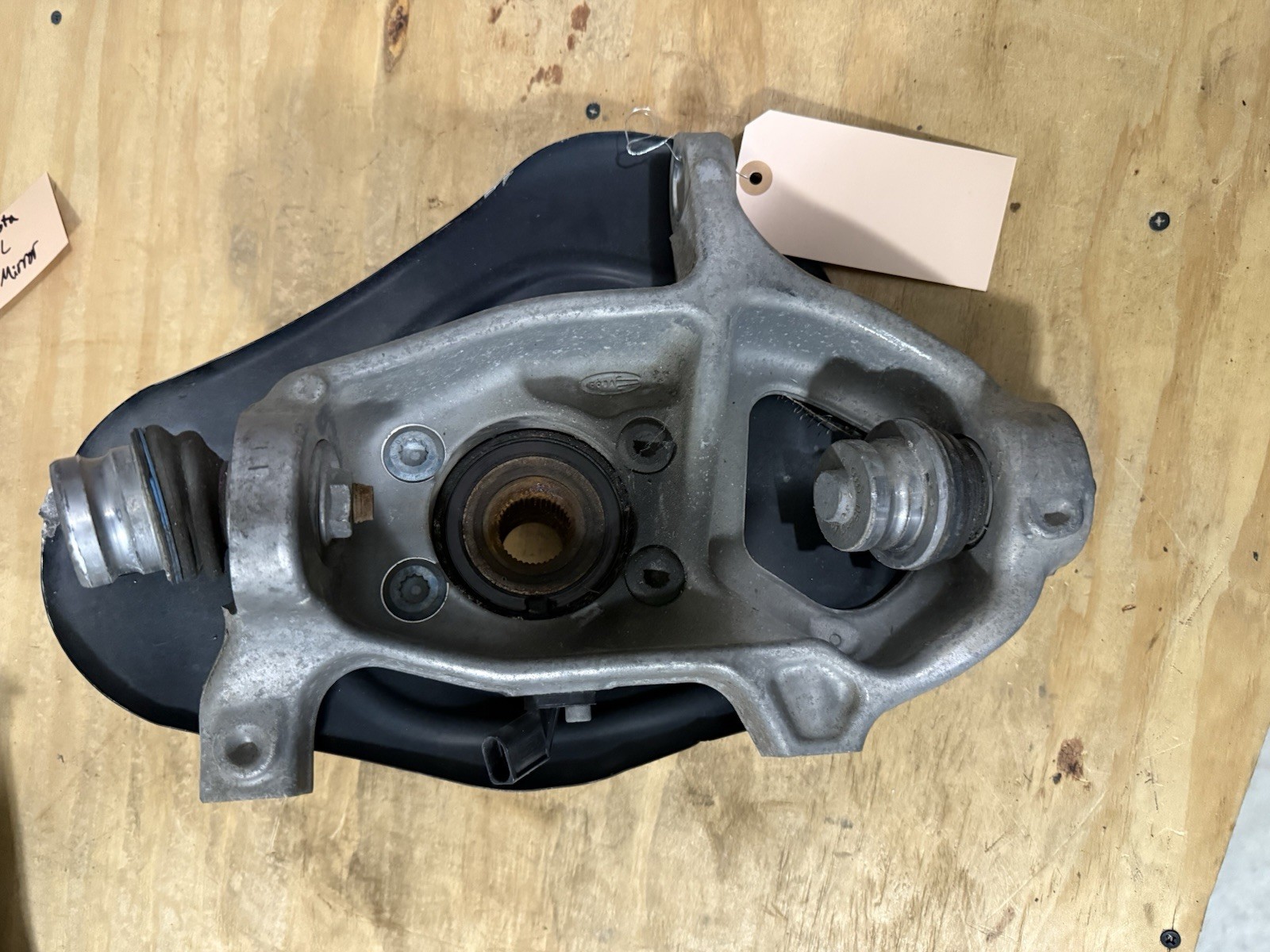 2017-2022 AUDI R8 5.2L AWD FRONT LEFT SPINDLE KNUCKLE HUB BEARING ASSEMBLY OEM