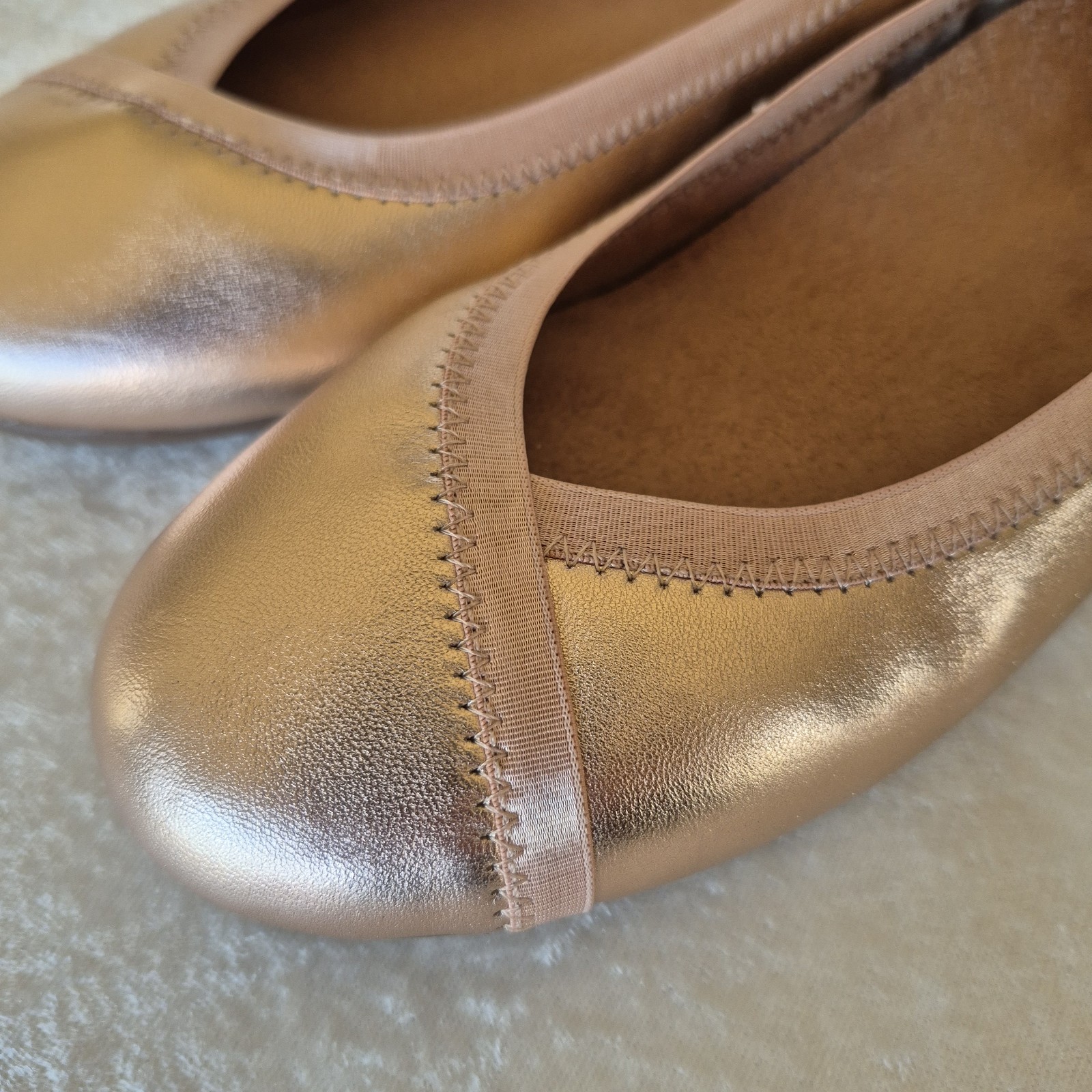 Vionic Metallic Gold Ballet Flats Women's Round Toe Slip-On US Size 6.5