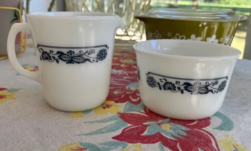 Pyrex Corning Corelle Old Town Blue Onion Creamer & Sugar Bowl Set NO Lid