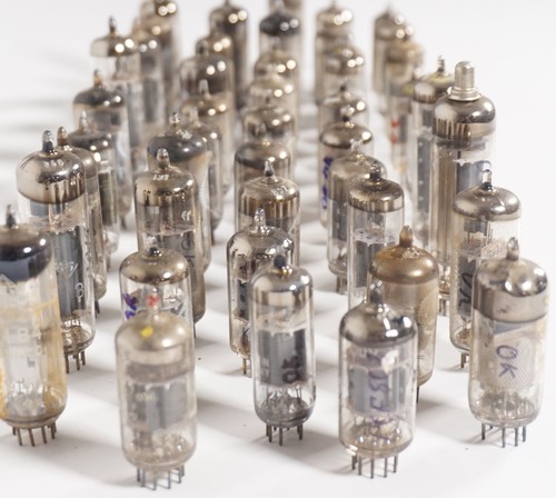 Lot De 50 Radios À Tubes Vintage Valvo Philips Siemens PL 95 EF 86 ECC 83 Etc. - Picture 10 of 12