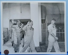 NASA PHOTO vtg Space Shuttle DISCOVERY STS-51g Astronaut Departs Operation #2