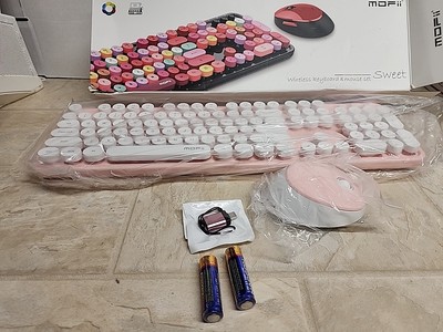 MOFII 104 Round Keys Lovely Full-Size Cute Pink Keyboard and Mouse