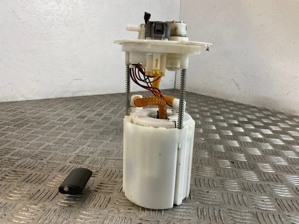 Hyundai i10 2017 gasolina en tanque bomba de combustible emisor de nivel 31110B9000 DRK9236 - Imagen 2 de 4