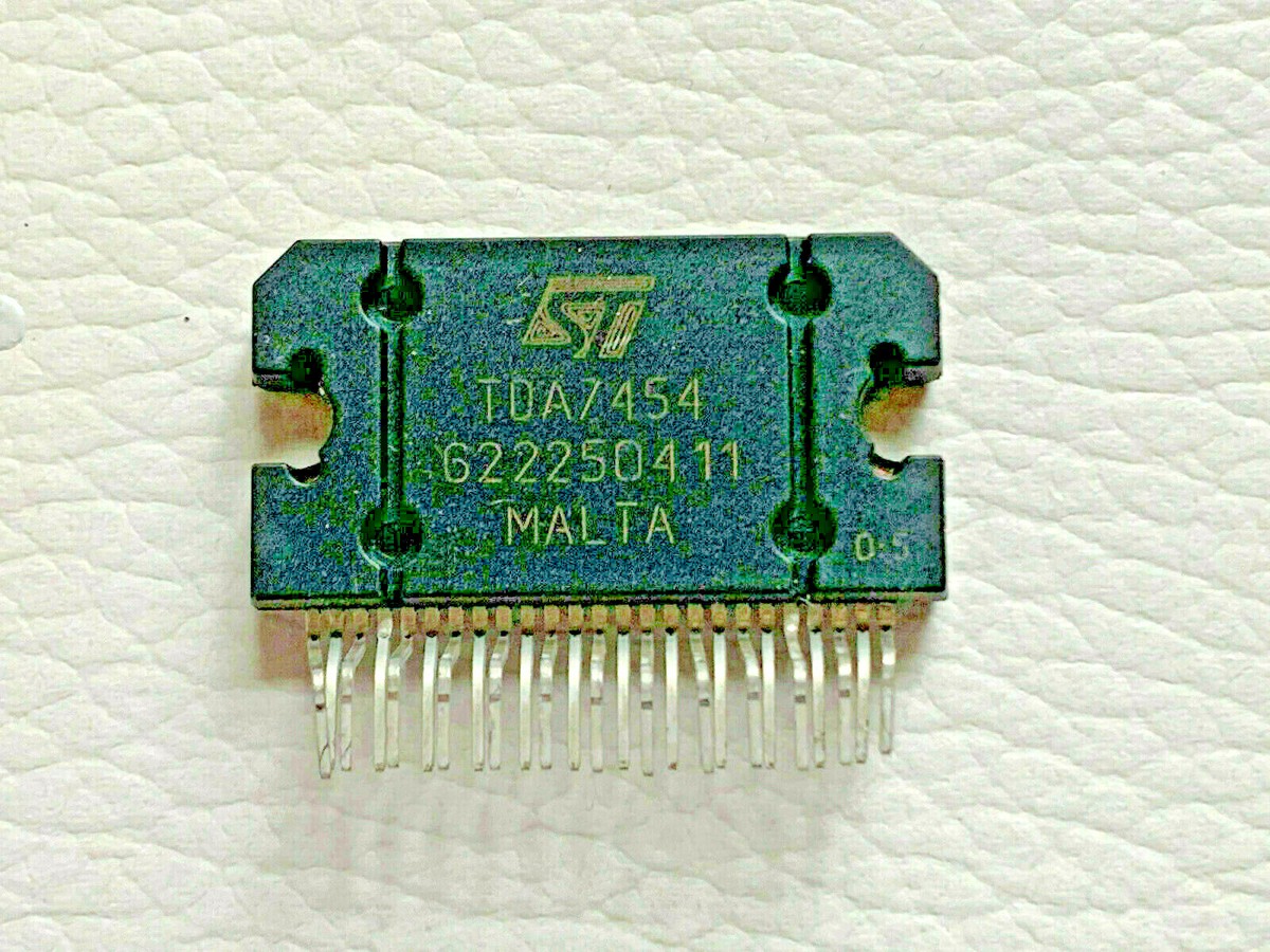 2x Circuito Integrato ST Micro TDA7454 - Amplificatore Audio Auto 4-CH 60W 25-Pin Nuovo