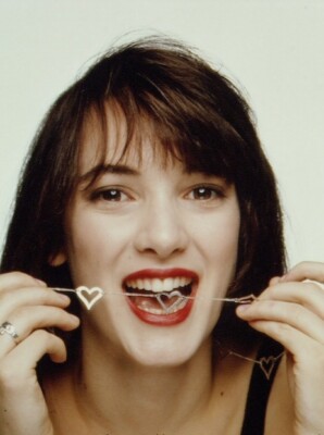 photo 10*15cm 4x6 INCH WYNONA RYDER (14) | eBay
