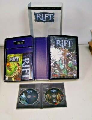 Rift PC Game Collectors Edition Box with contents 
