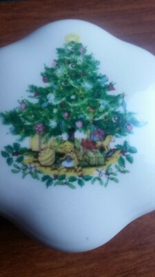 ROYAL WORCESTER SPODE 5-5 VINTAGE TRINKET BOX CHRISTMAS TREE PALISSY ENGLAND 