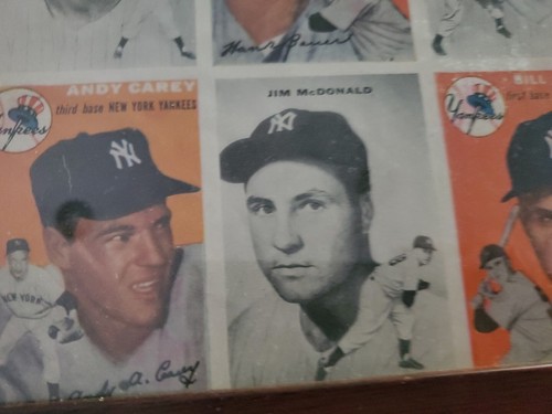 1954 TOPPS BASEBALL UNCUT SHEET FRAMED- YANKEES MANTLE, BERRA, FORD, & MORE - Picture 3 of 12