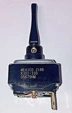 ~ NEW GENUINE OEM PACCAR KENWORTH or PETERBILT TOGGLE SWITCH ~ 8946K990 K301-330