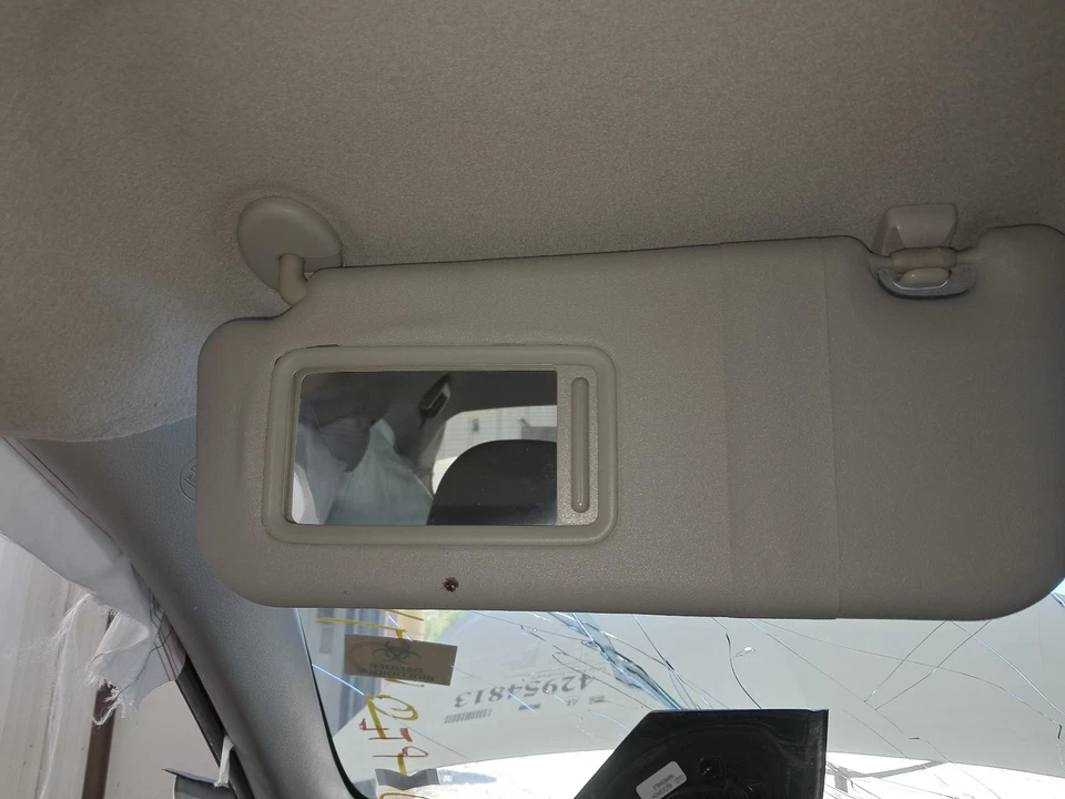 二手左遮阳板适合:2009 年丰田卡罗拉左 A 级 — 第 2/4 张图片