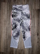 Woman's Old Navy Active High-Rise Mesh-Trim Compression Crops Size Small