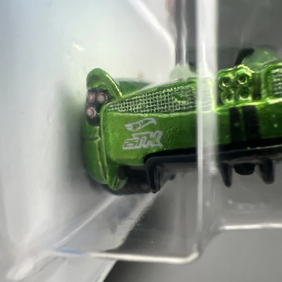 Pagani Huayra Roadster HW 20 Roadsters Super Treasure Hunt verde Hot Wheels 17 Foto 4 de 4