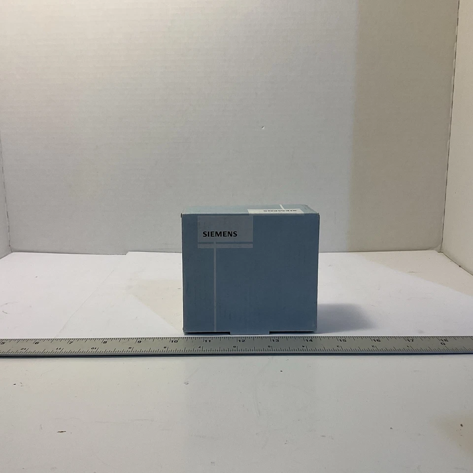 Siemens QFA2060 Room Humidity/Temp Sensor Brand New - Image 4 of 4