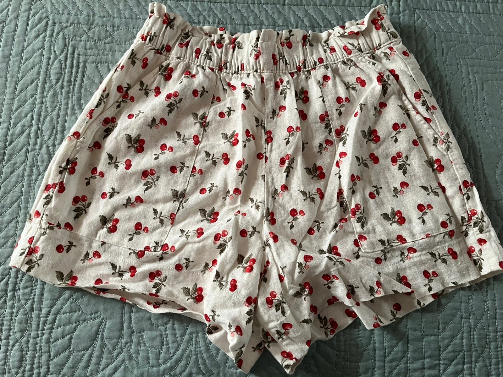 Abercrombie &Fitch Shorts Linen Blend Size S Cherry Pattern Never Worn