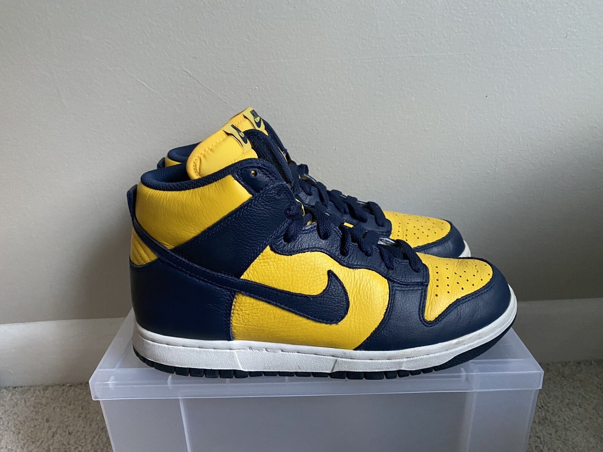 100% Authentic 2016 Nike Dunk High Retro QS Michigan Size 8.5 850477-700
