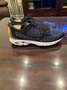 mizuno wave rider 42