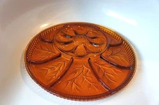FABULOUS VINTAGE DIVIDED AMBER GLASS DEVILED EGG PLATTER