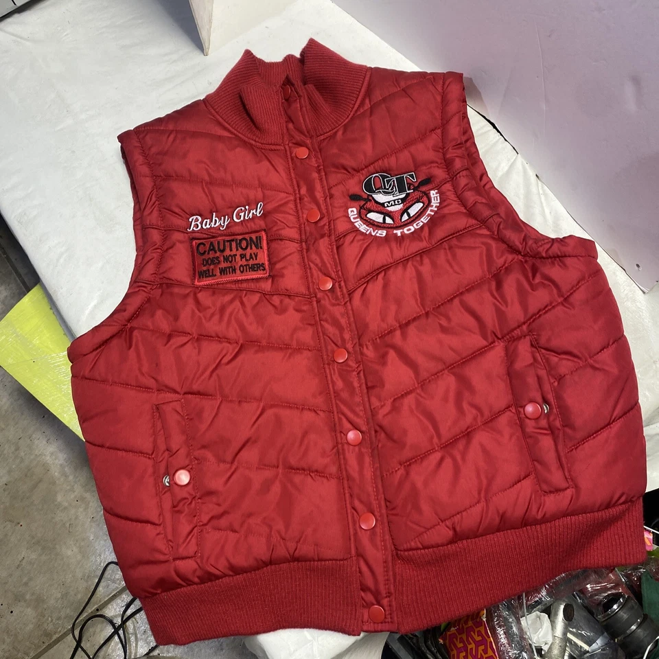 Women's Red Embroidered Logo Biker Motorcycle Vest Large QTMC 2003 NC. Baby Girl - Image 4 of 4