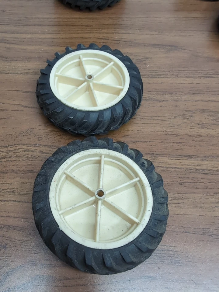1/16 Ertl Toy Parts Rear Wheels Allis Chalmers Tractor Used - Image 3 of 3