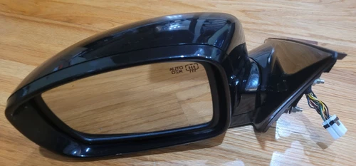 2009-2014 Hyundai Genesis Left Driver Side Mirror W/ Turn Signal 022858 OEM