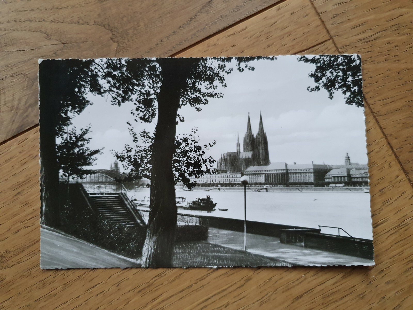 Bild 2 von 6
