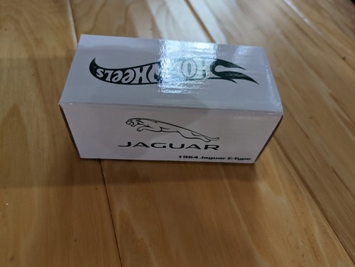 NEW SEALED 2023 Hot Wheels RLC Exclusive 1964 Jaguar E-Type Green SHIPS NOW - Picture 4 of 5