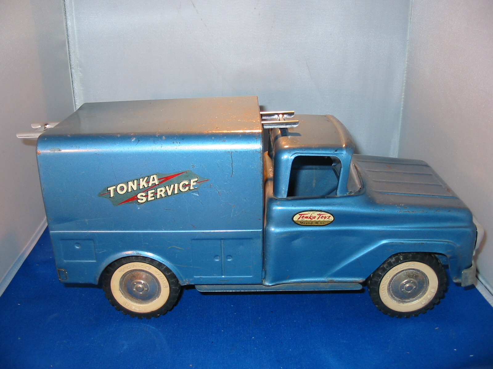 Tonka Toys Blue Service Truck w/Ladder eBay