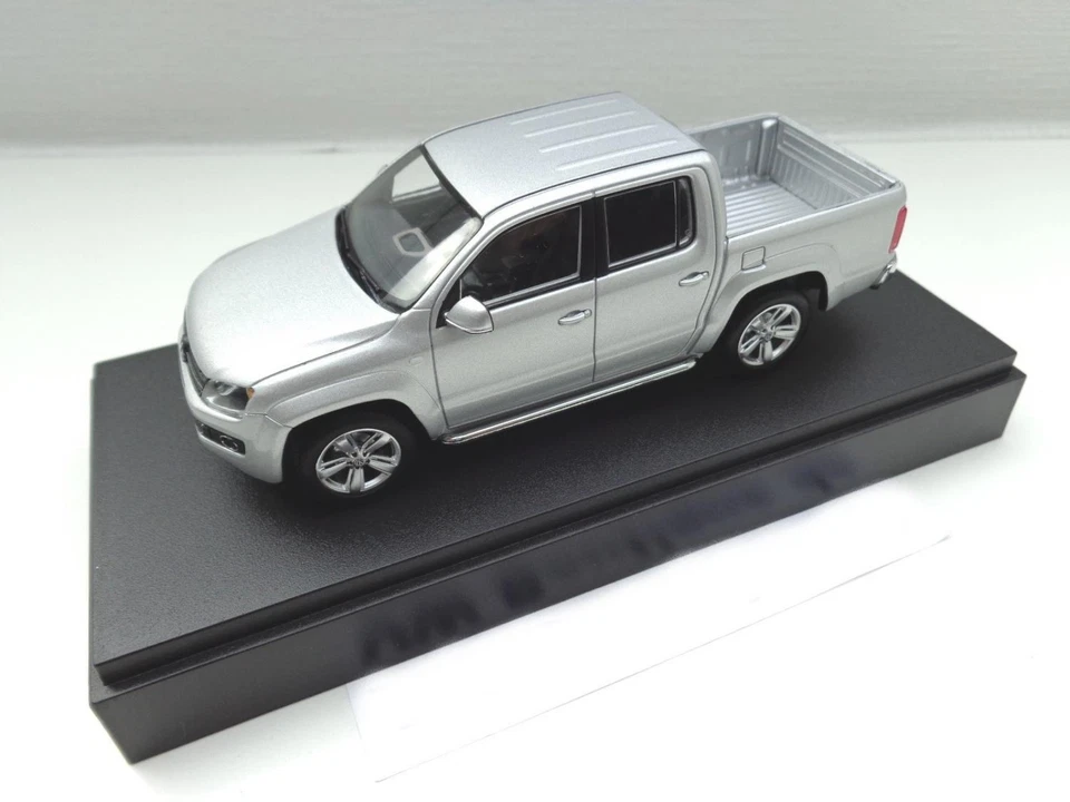 Volkswagen VW Amarok Maquette de Voiture Minichamps En 1:43 Argent Neuf - Photo 3/3
