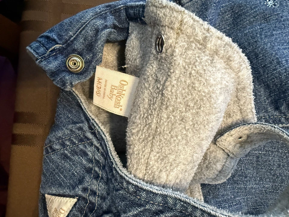 Mono de mezclilla Oshkosh Baby B’gosh forrado de lana azul hecho en EE. UU. 3-6 M Foto 4 de 4