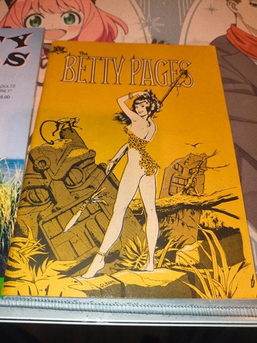 The Betty Pages #1 very rare 1987 Bettie Page photos & 3 More