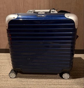 c*e様 愛用品♡RIMOWA LIMBO リンボ 87Lクリームホワイト 値下 RIMOWA LIMBO スーツケース 機内持ち込み可能 るか様専用」RIMOWA