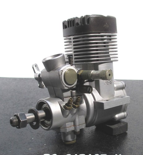 YS 61-SH 9.95cc 2-stroke engine, used for 60-class R/C helicopter f/s - Picture 6 of 21
