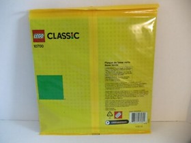 LEGO CLASSIC GREEN BASEPLATE TOY # 10700 10"X10" NEW FACTORY SEALED