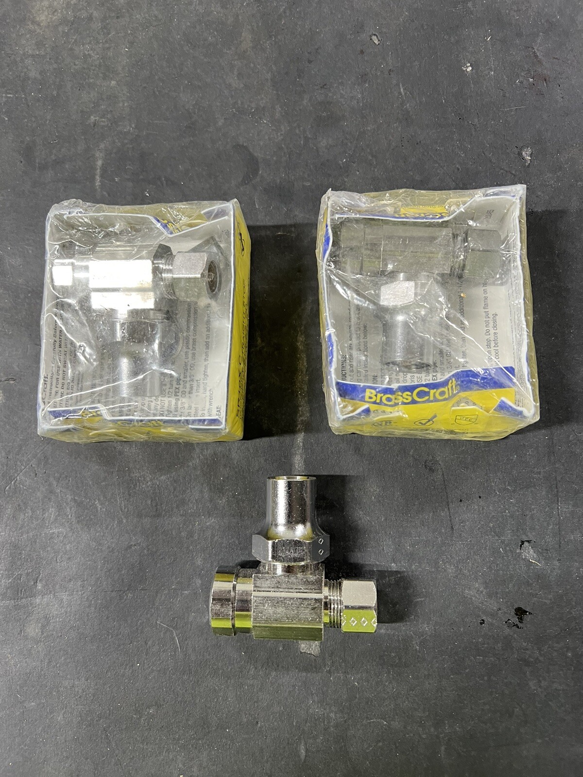 Brasscraft SR10XC 3/8” FIP X 3/8” Comp Loose Key Angle Stop 1- Key Lot Of 3