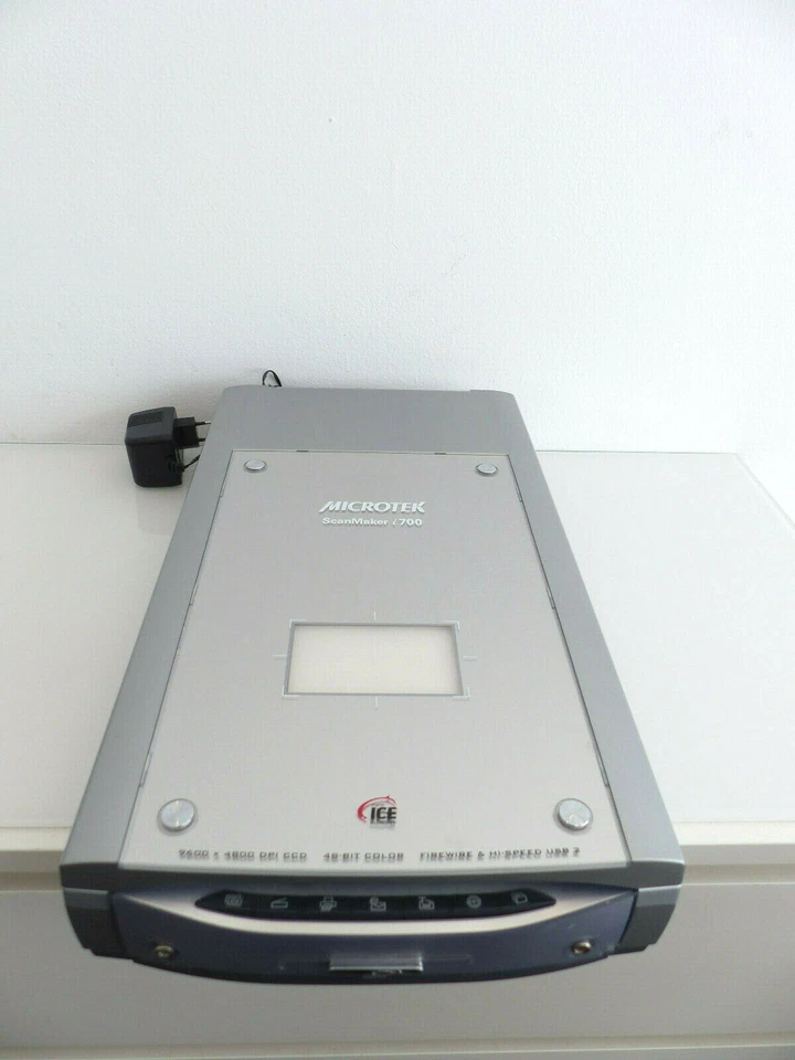 Microtek Scanmaker i700 Scanner Flachbettscanner gebraucht - Bild 3 von 4