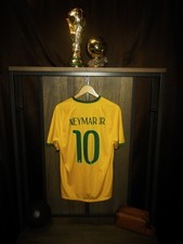 Brazil 2014 Home Neymar Jr 10 Size Large L Yellow Nike Jersey MPN: 57528-703 