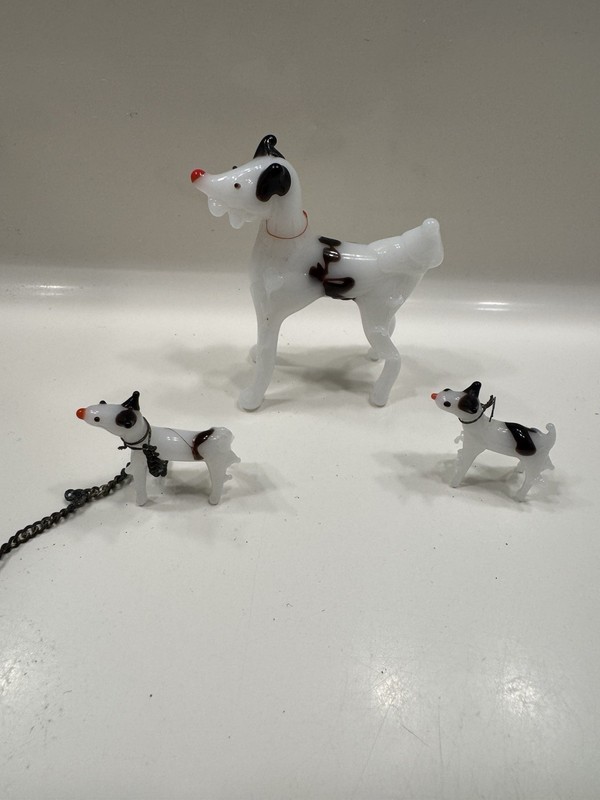 Glass Lampwork Figurines Dog and Puppies on Chain Lead White Black Vintage