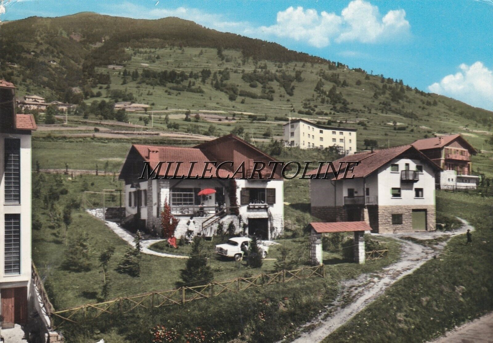 Foto 1 di 2