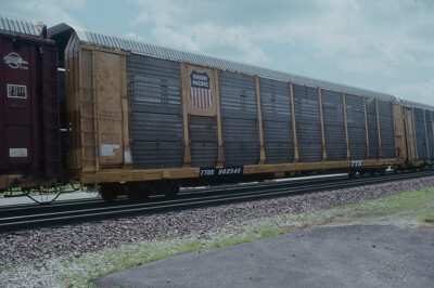 Railroad Slide - Union Pacific TTGX #962545 Auto Rack Car Carrier Train ...