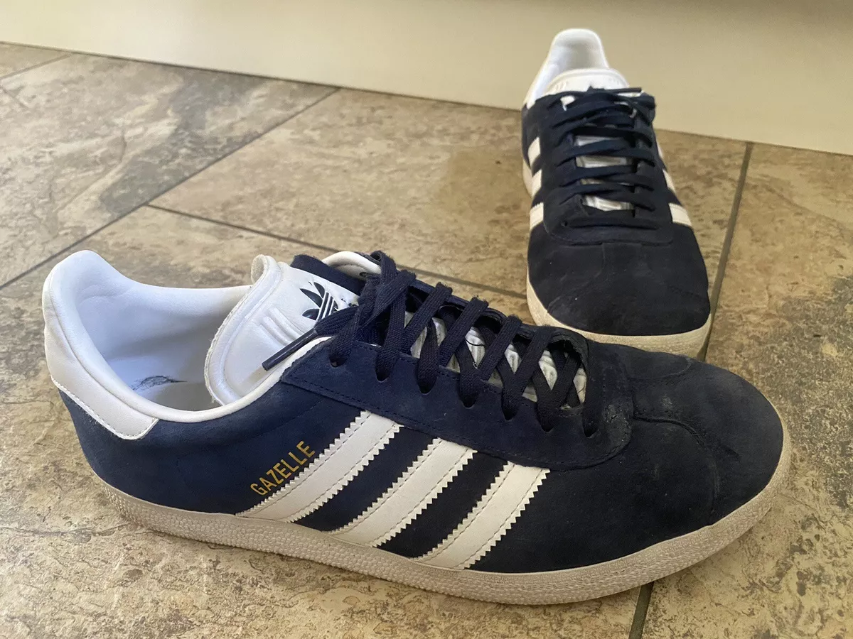 Adidas blue hotsell suede trainers