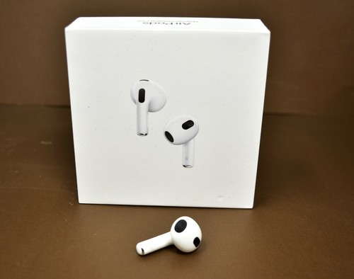 Apple AirPods 3rd Generation Earbuds 