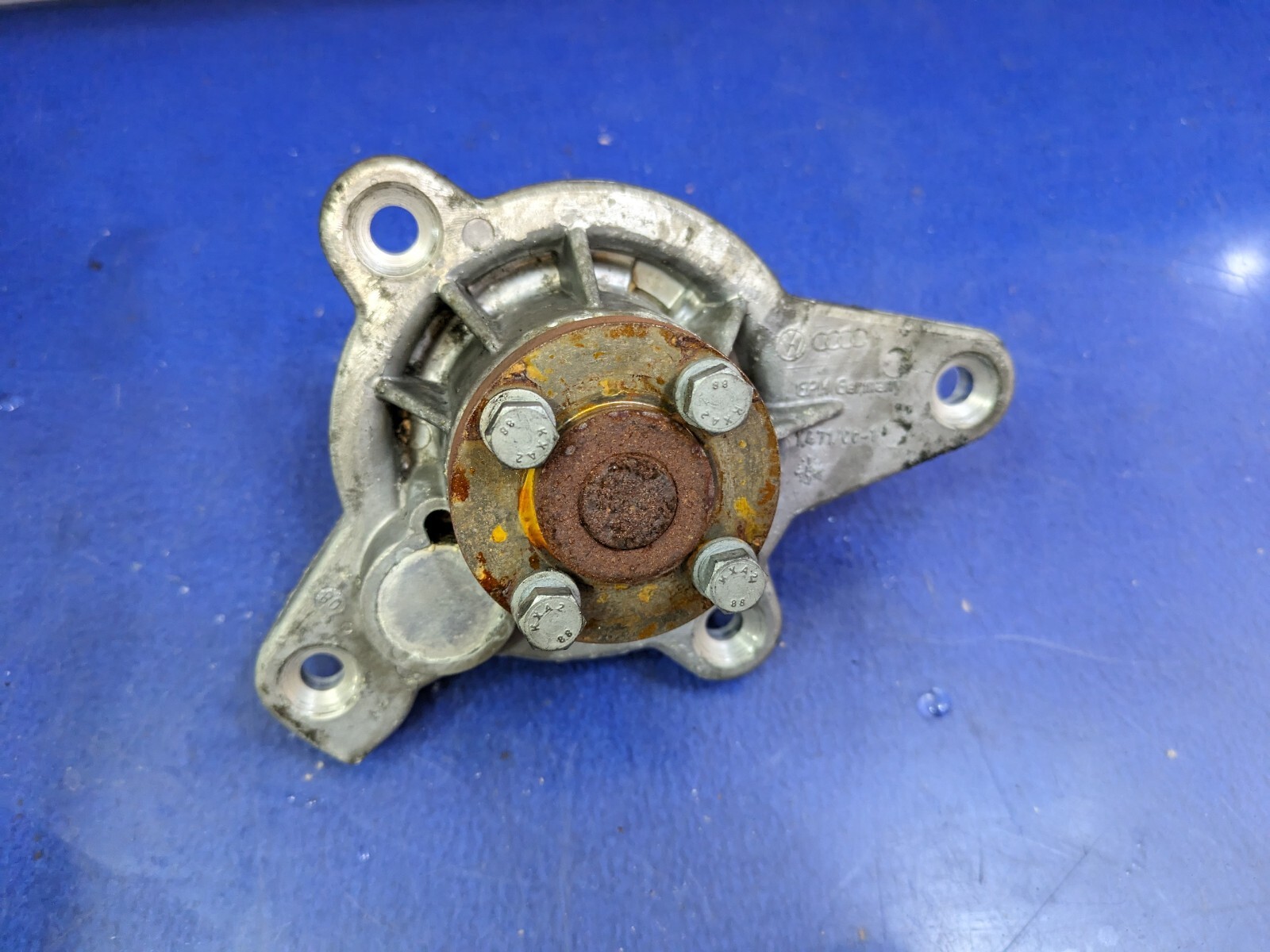 03-12 Bentley Continental Flying Spur GT GTC Engine Motor Water Pump OEM