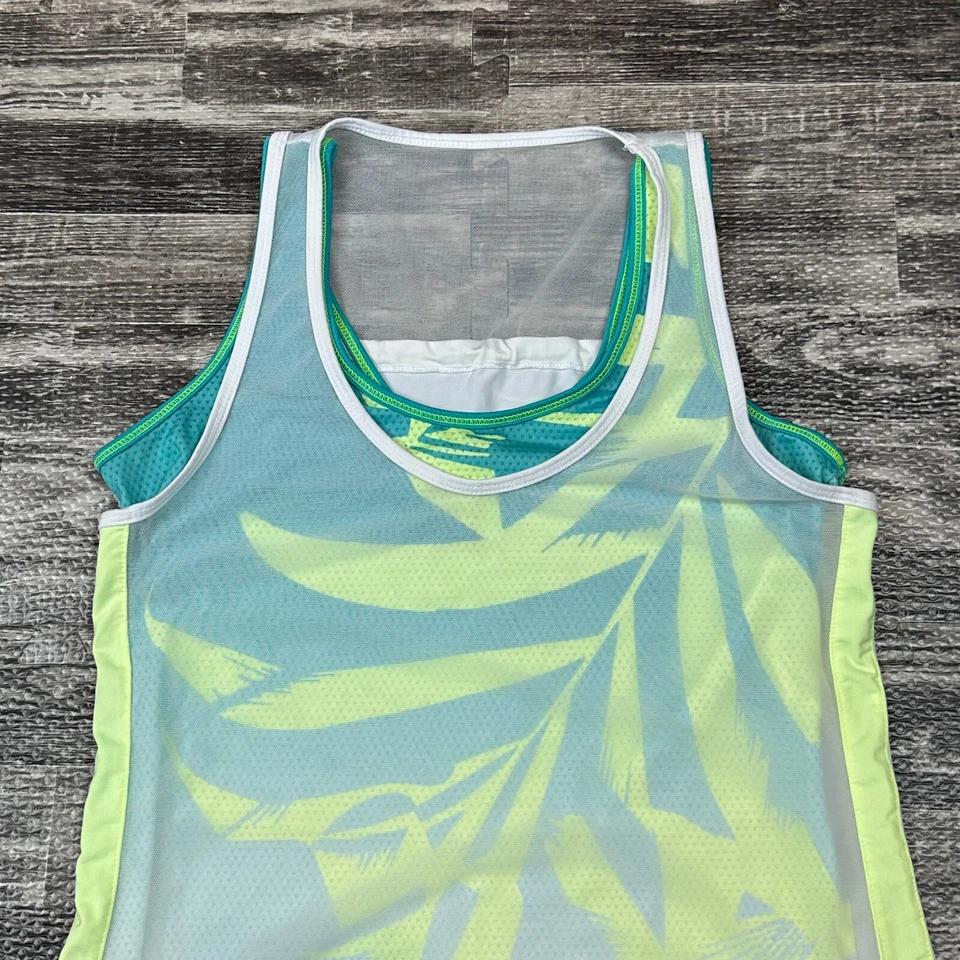 Camiseta sin mangas Lucky in Love para mujer PEQUEÑA Haviana de malla con capas de golf tenis Foto 2 de 4