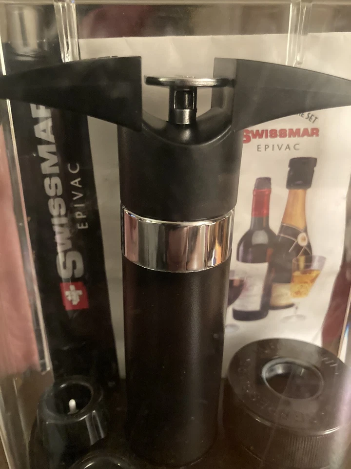 Swissmar Epivac Wine Saver Pump with 2 Extra Vacuum Bottle Stoppers Black W/case - Image 2 of 4