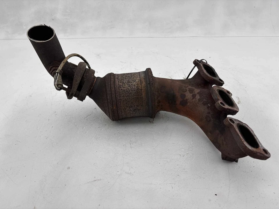 Оригинальный левый передний выпускной коллектор 2009 - 2012 Ford Escape 3,0 л - Изображение 4 из 4