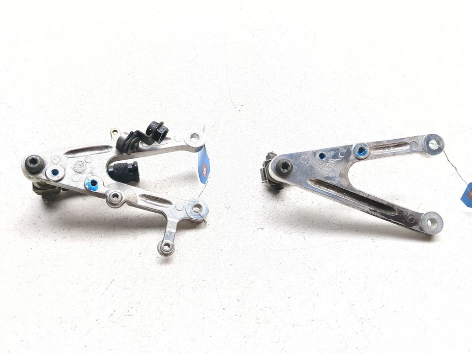 02 03 Juego de estriberas delanteras Yamaha YZF R1 par Foto 2 de 4