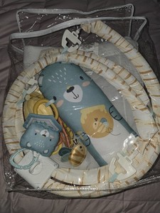 Fisher Price BABY PLAY MAT Bear/ Honey Bee Theme W/ Toys Rattle Pillow Music Box