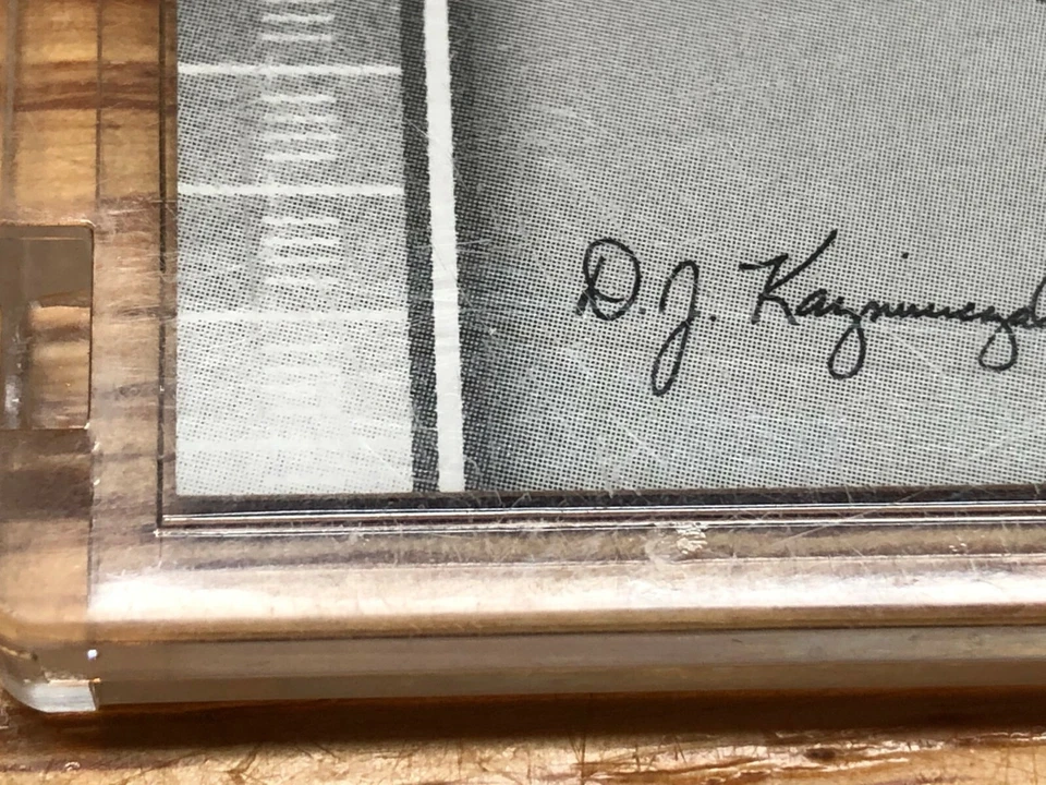 Colin Kaepernick 2011 Press Pass Saturday Signatures Red Autograph Auto  - Image 4 of 4