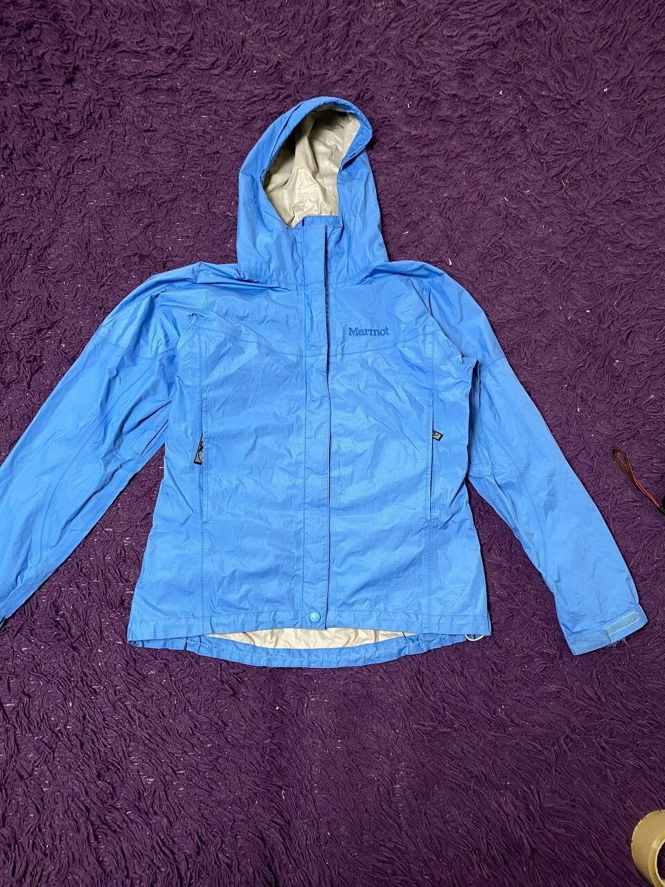 Mens M Marmot waterproof Faded Blue jacket windbreaker
Opens in a new window or tab